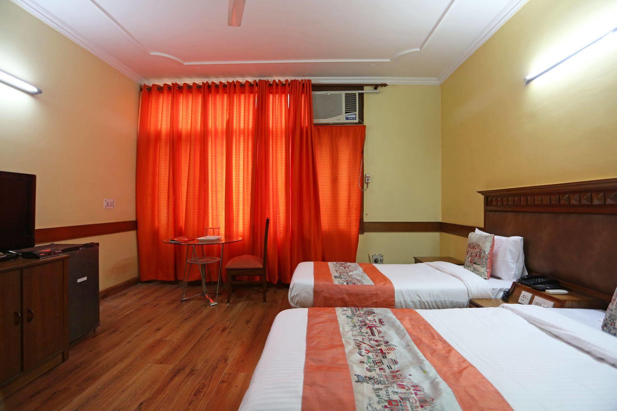 Oyo Rooms Kalkaji Mandir New Delhi Exterior foto