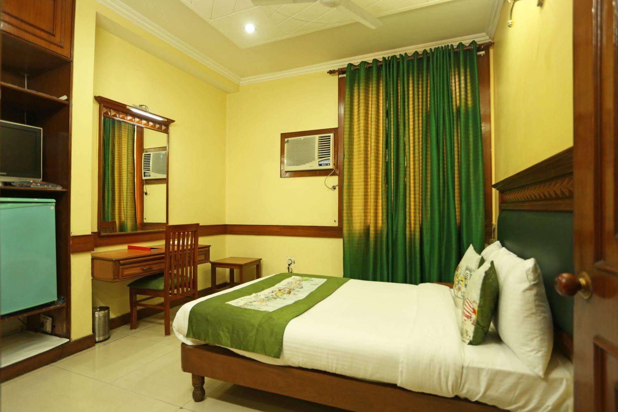 Oyo Rooms Kalkaji Mandir New Delhi Exterior foto